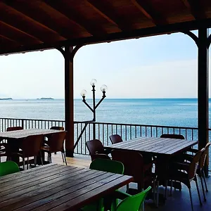 Gasthuis Rooms Balani Restorant Fronte Lago, Shkodër